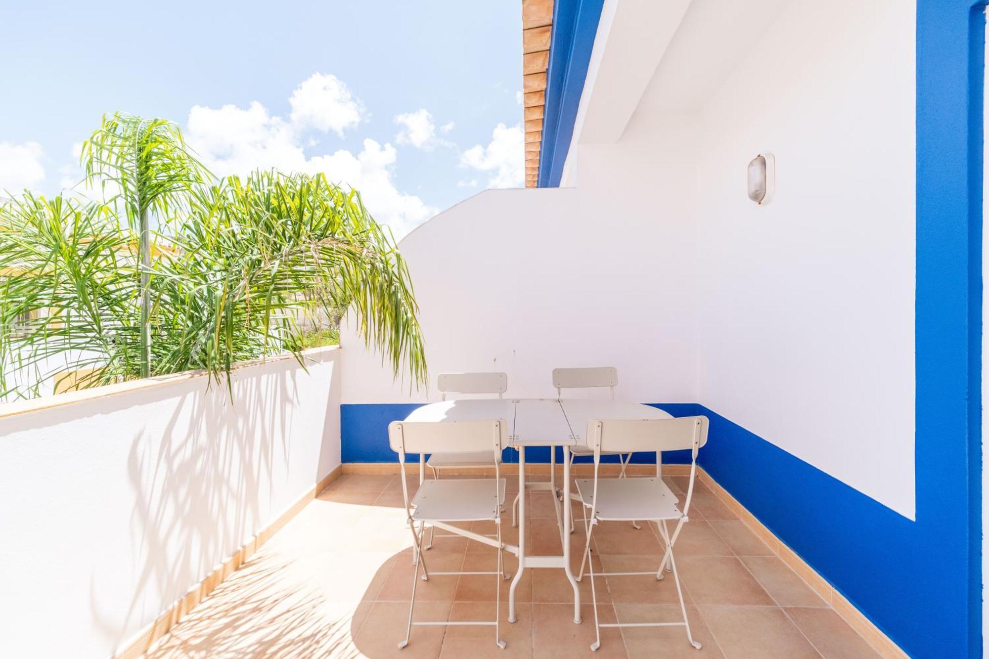 Oasis Beach Apartments Luz Oda fotoğraf