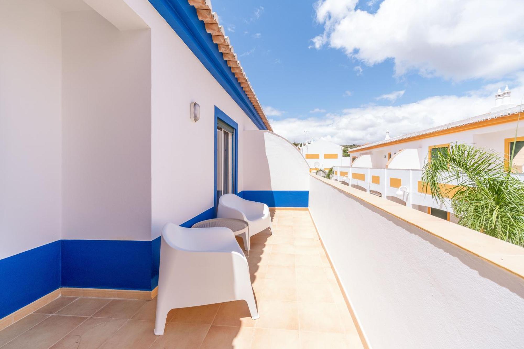Oasis Beach Apartments Luz Oda fotoğraf